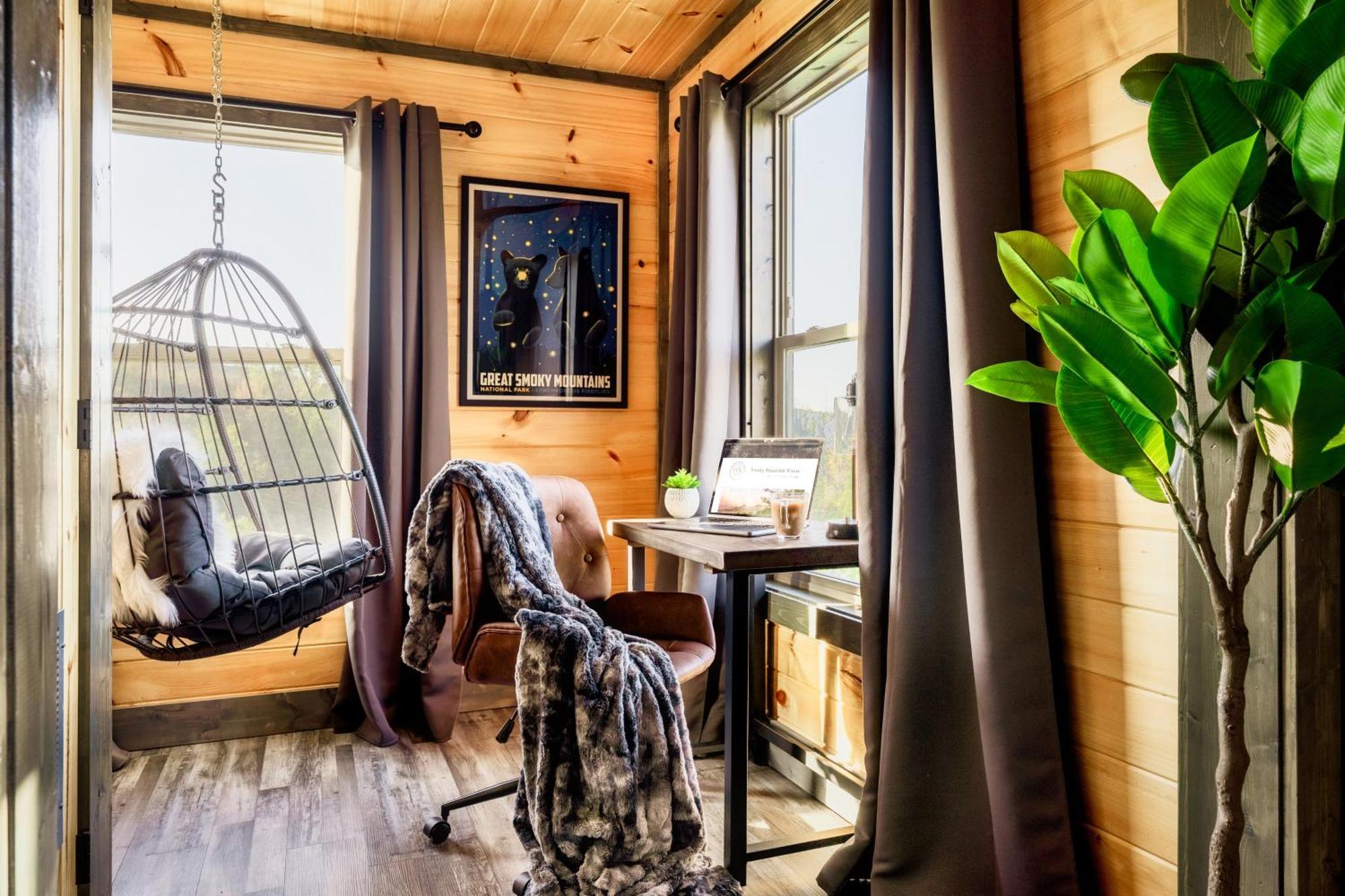 Mountainscape - Brand New Cabin W Views - Hottub - Firetable - Ps5 - Pooltable - 3 Pools Gatlinburg Exterior foto